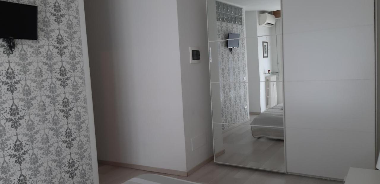 Manzoni Residence Como Luaran gambar